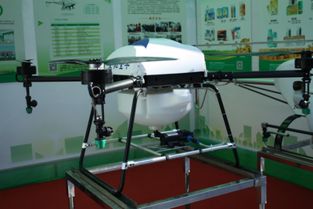 機器人 無人機 led照明植物 農交會上多的是讓你驚嘆的 科技范兒